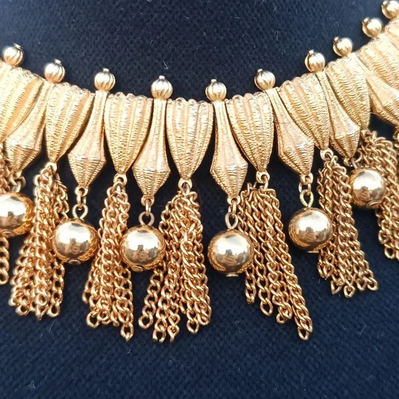 Vintage Crown Trifari Unique tassel necklace gold filled - Picture 4 of 11